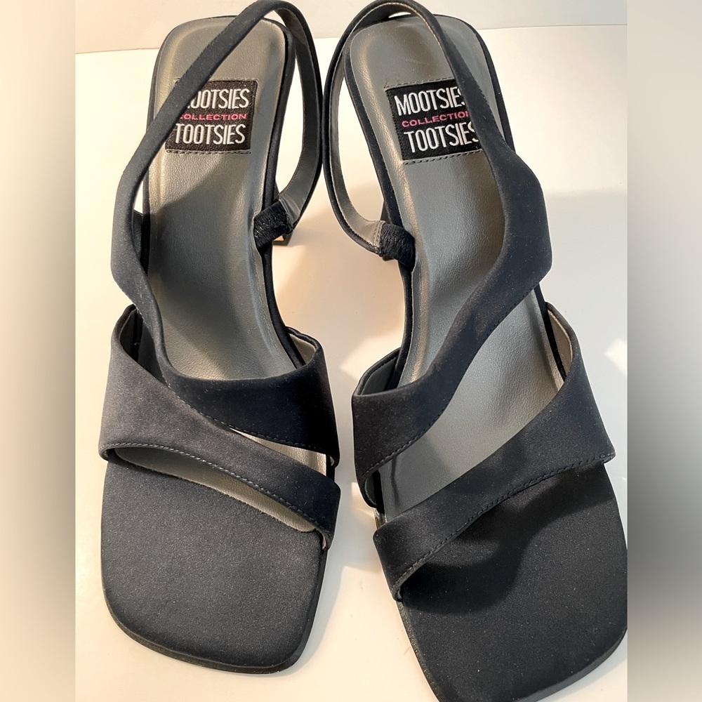 NWOT Mootsies Tootsies Fabric and Leather Sandals Navy Blue Size 10